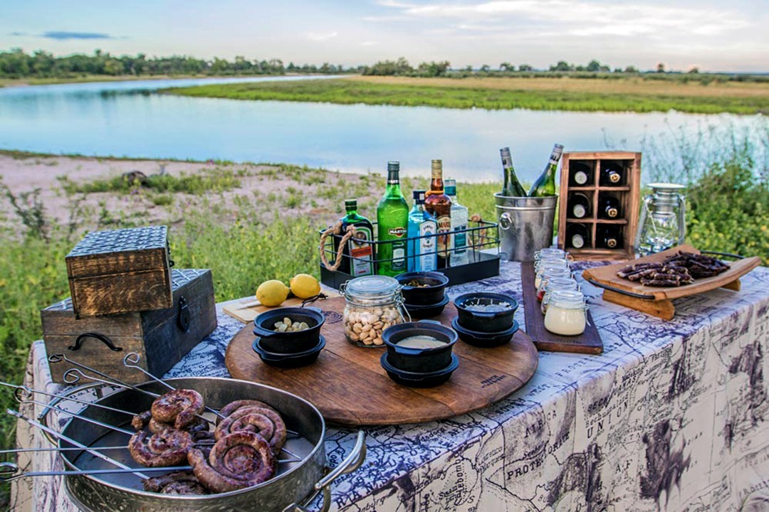 African-Monarch-Lodges-Sundowner-Picnic