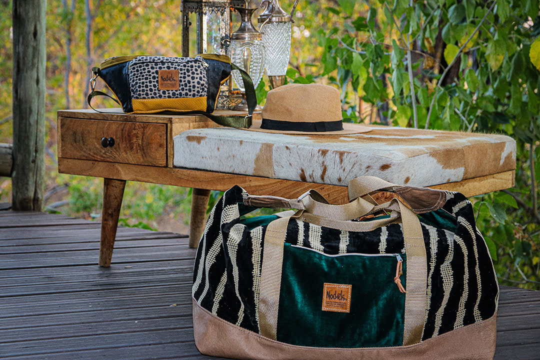 African Monarch Lodges Sijwa Nockels Bag