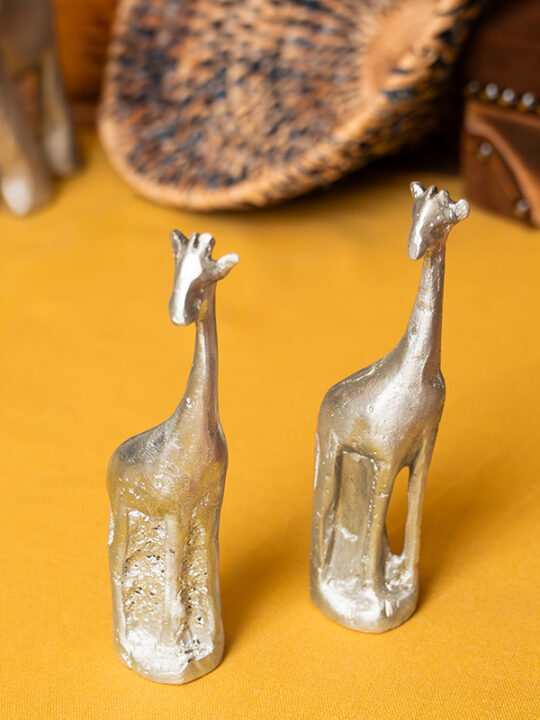 African Monarch Lodges Sijwa Boutique Aluminium Giraffes